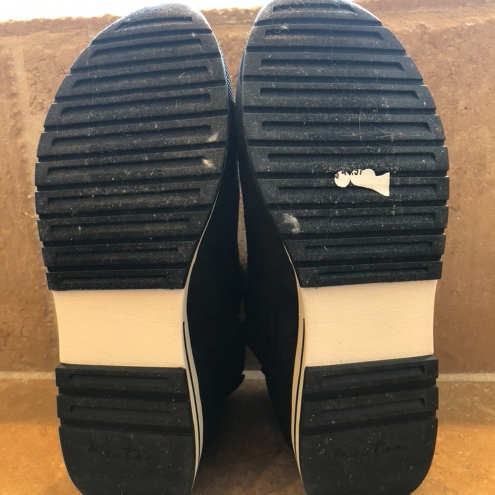Ladies Me Too Black Camo Pull On Sneaker Bootie Size 7M - Picture 5 of 7
